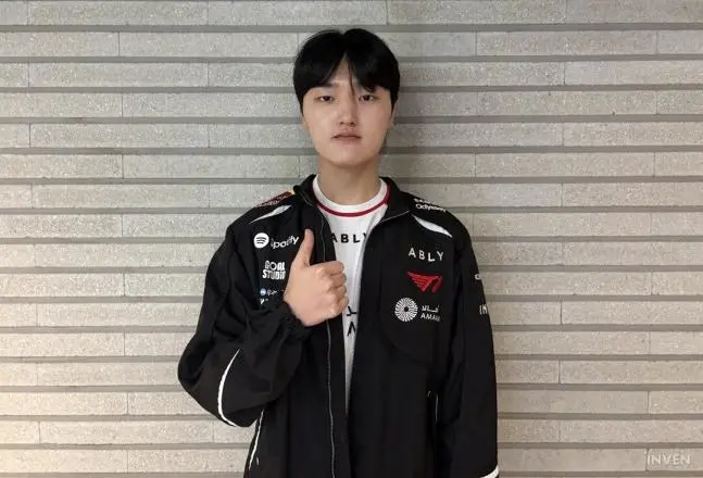 开云体育APP下载-Peyz：当前版本适合自己，在LPL学到了很多会应用到LCK