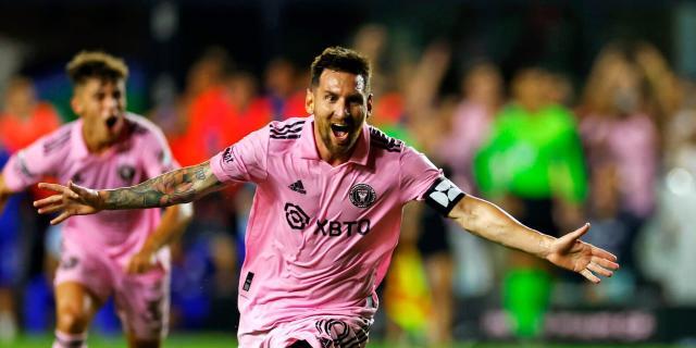 开云体育入口-梅西首秀背后：队友皆迷弟，超巨仍亲民