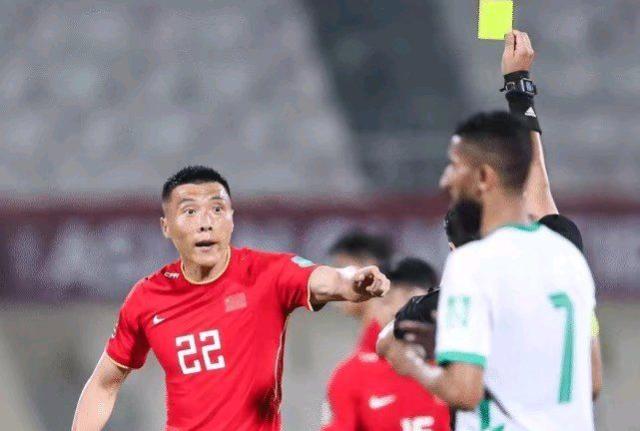 开云体育入口-再谈于大宝“散步” 京媒：不应该放大球员场上瑕疵