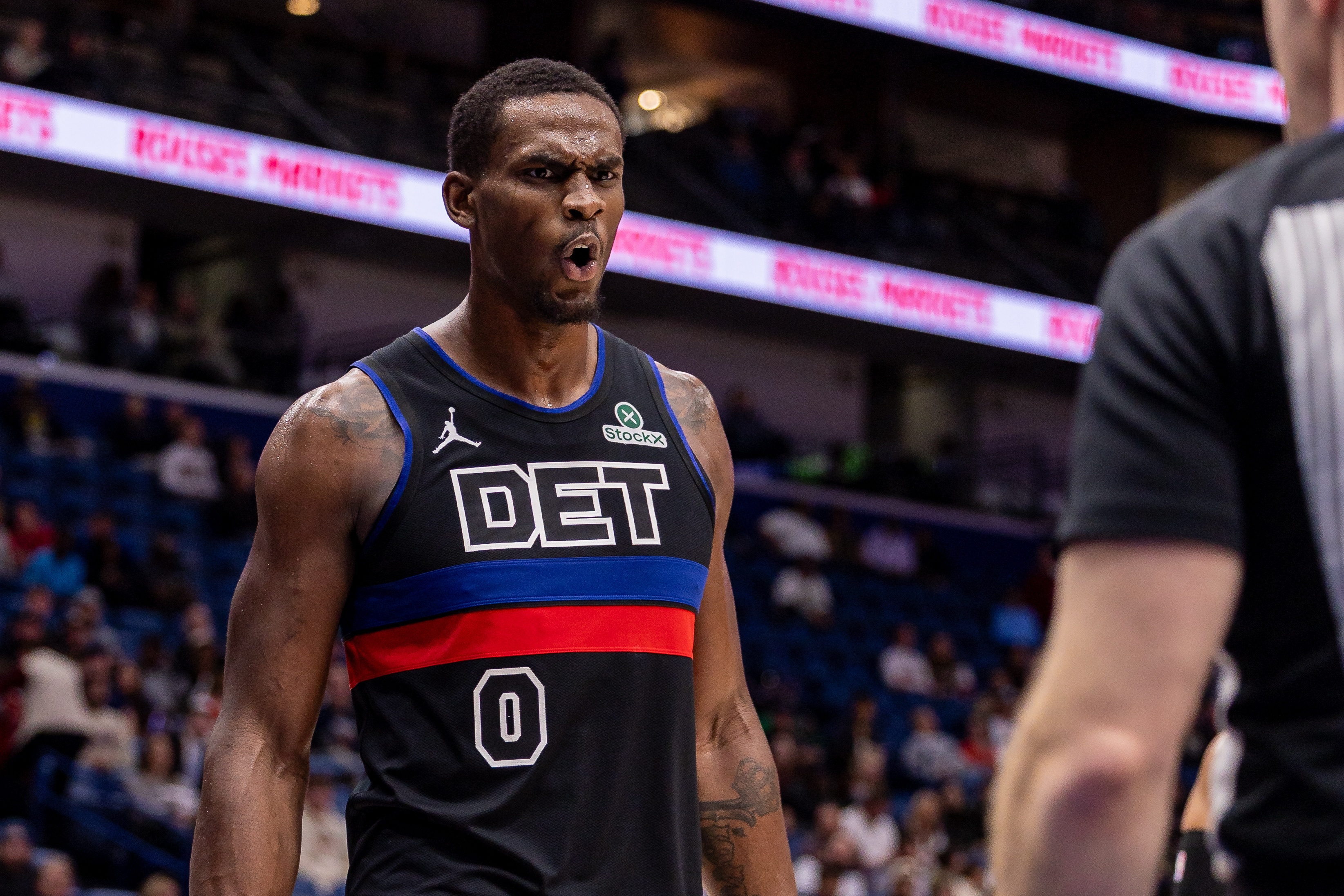 开云体育入口-杜伦：从跳球开始就要进入状态 问题在我们自身球队会变得更好