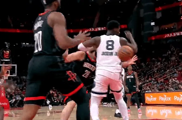 开云体育APP下载-申京在小贾伦身后送出妙传，助攻奥科吉打进2+1