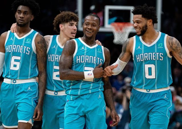 1643259400323036214.jpg FKE2N2SVIAgOI28.jpg