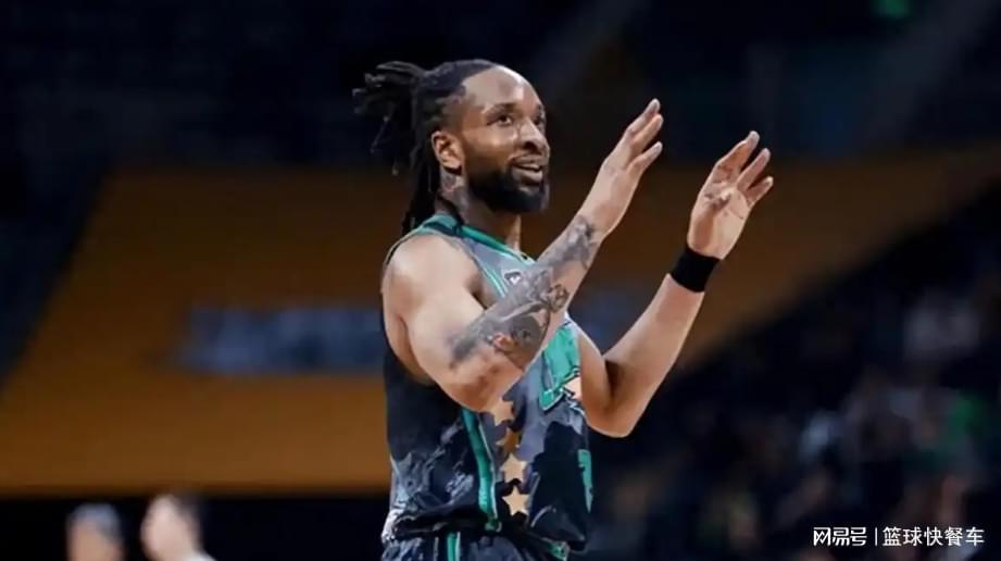 开云体育APP下载-CBA积分榜最新排名！上海逆袭广东杀回第2：辽篮被联手踢到第12