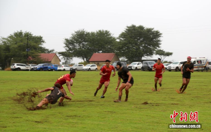开云-中国七人制男子橄榄球队在南非进行交流赛|莫迪|中国队|孙翔|中新社|球员_新浪体育_新浪新闻